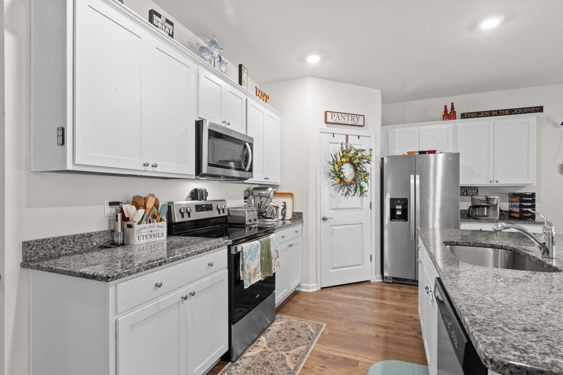 1404 Greenock Ln.  Photo 7