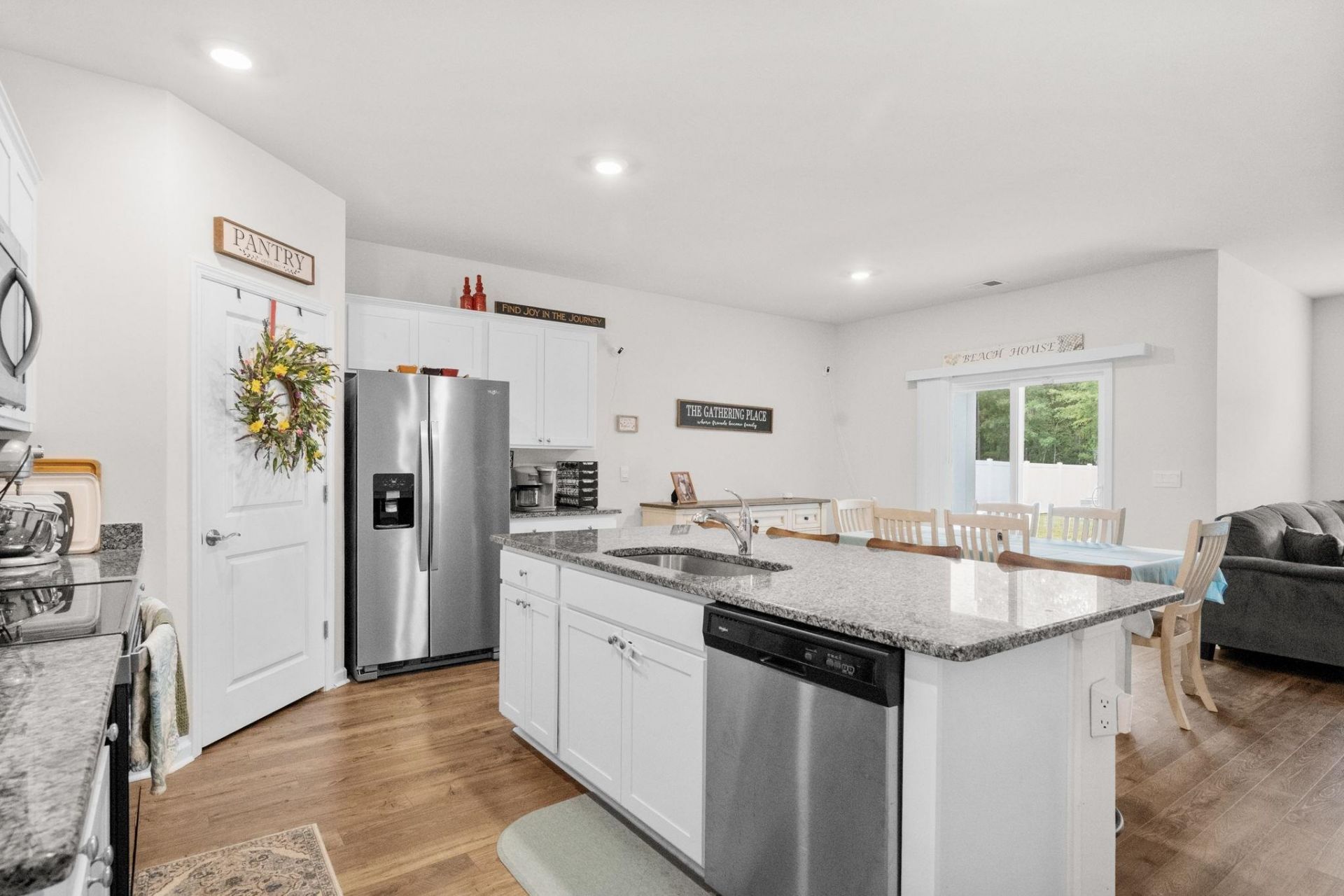 1404 Greenock Ln.  Photo 8