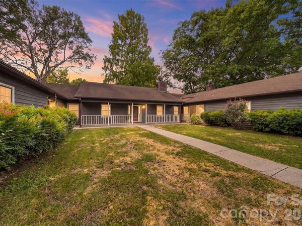 414 4th Avenue NE, Hickory, NC 28601