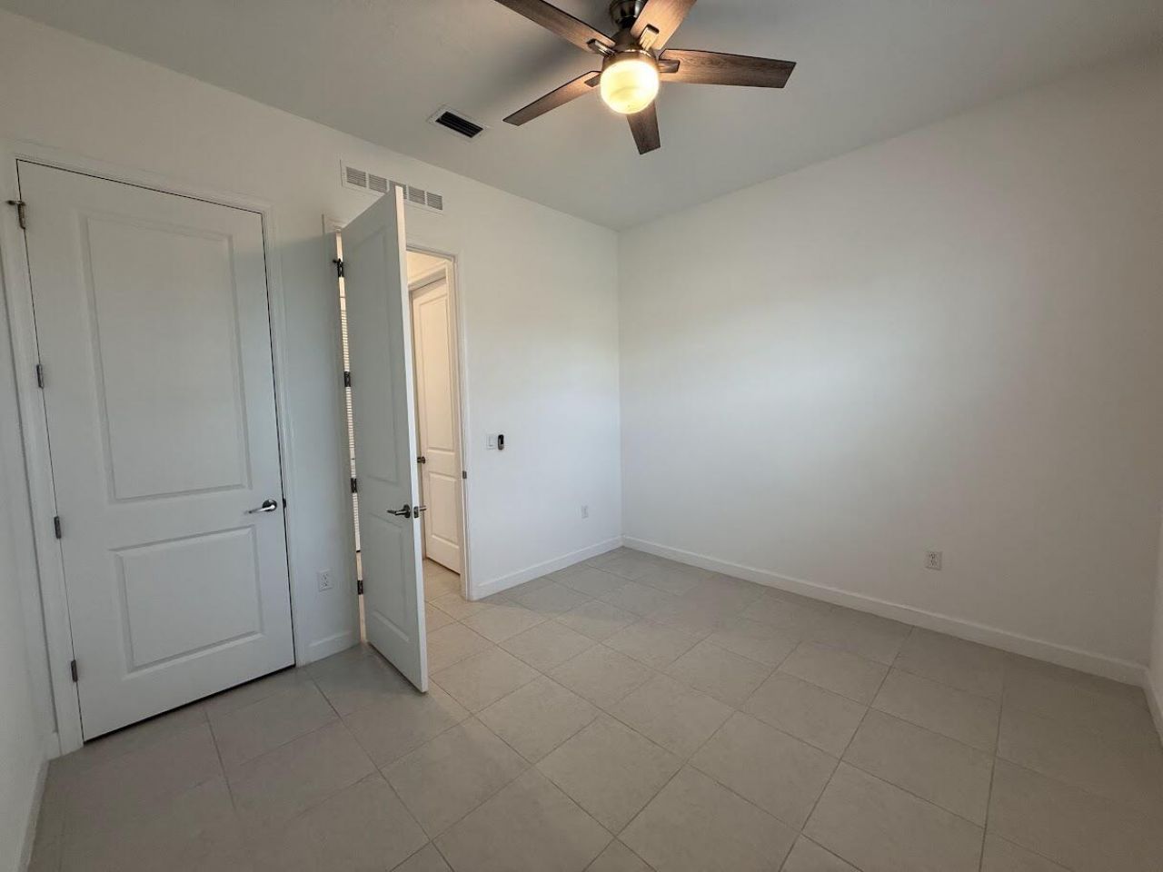 1217 SE Crosswood Way, Port Saint Lucie, FL 34984 Photo