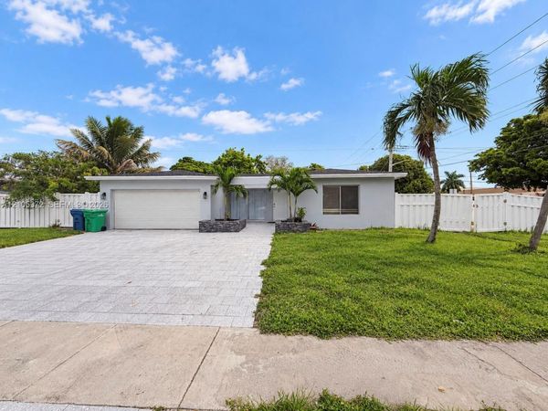 2300 NW 83rd Ave, Sunrise, FL 33322