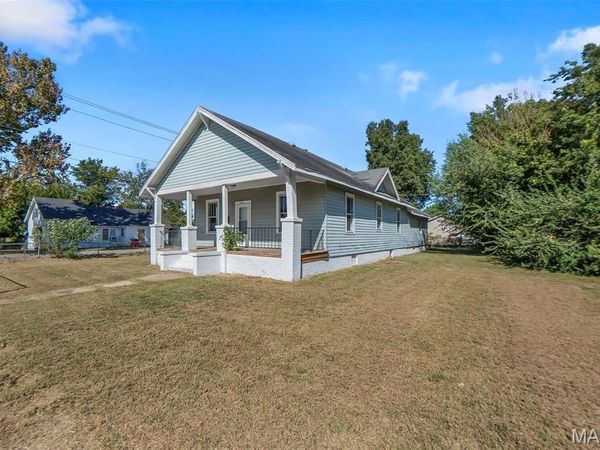 256 William Street , Sikeston, MO 63801