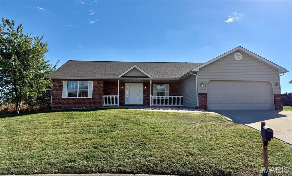793 Cedar Mill Drive, Shiloh, IL 62221 Main Photo