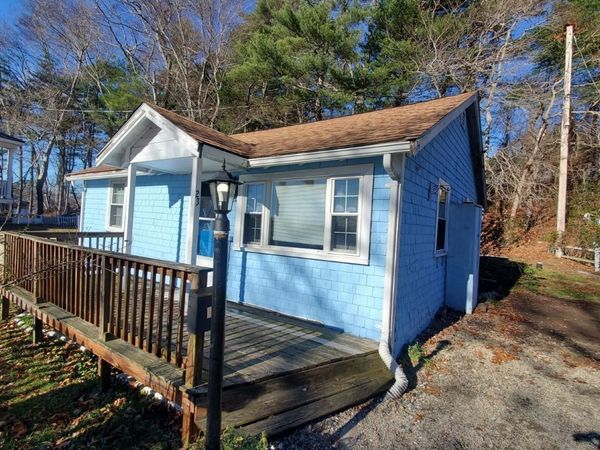 23 Lantern Ln., Halifax, MA 02338