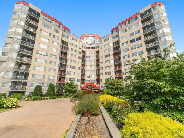 10 Stewart Place , Unit 9CE, White Plains, NY 10603