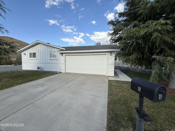 11 Ave De La Couleurs Avenue, Sparks, NV 89434