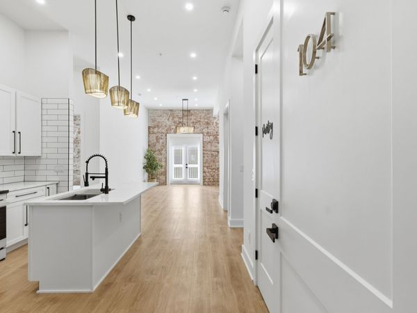 1600 10th Ave N, Unit 104, Nashville, TN 37208