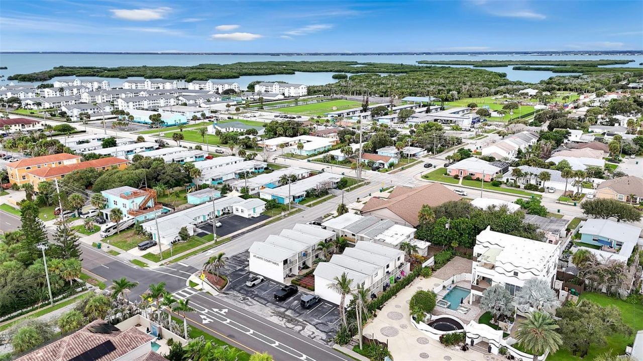 382 S Orlando Avenue , Cocoa Beach, FL 32931 Photo
