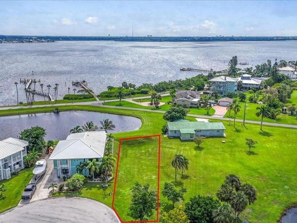 71 ISLAND COURT , TERRA CEIA, FL 34250