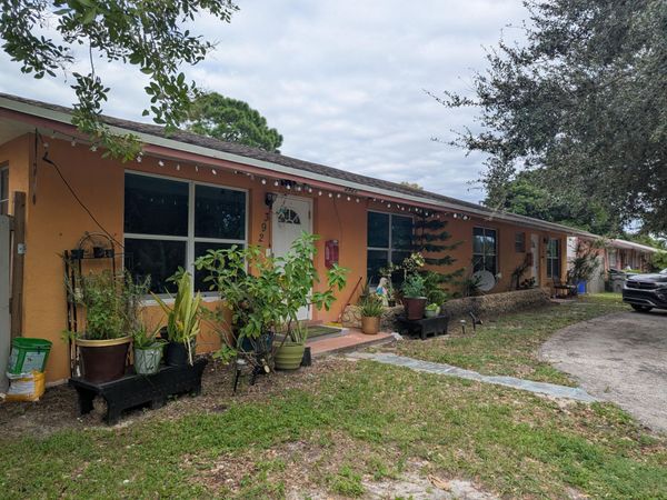 3925 W Roan Court, Palm Beach Gardens, FL 33403