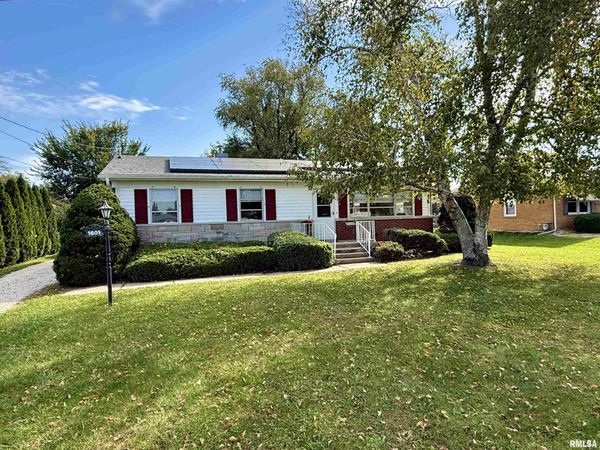 1601 JEFFERSON Street, Galesburg, IL 61401