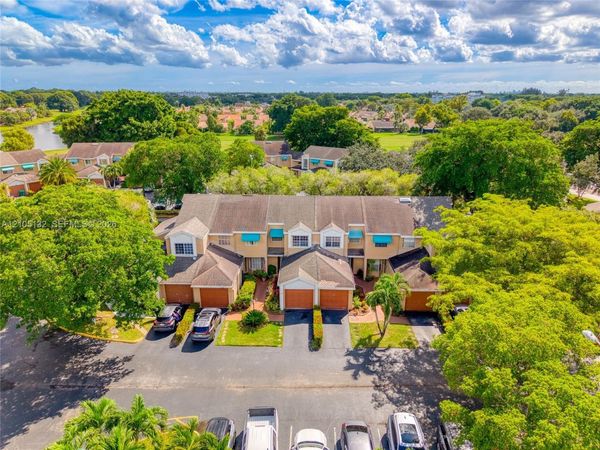 7105 Woodmont Way , Tamarac, FL 33321