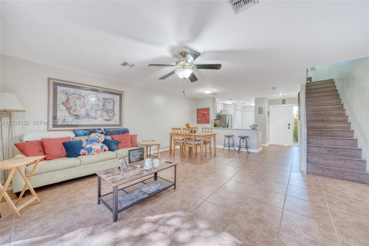 7105 Woodmont Way , Tamarac, FL 33321 Photo