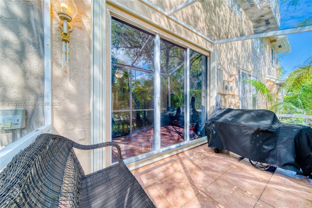 7105 Woodmont Way , Tamarac, FL 33321 Photo