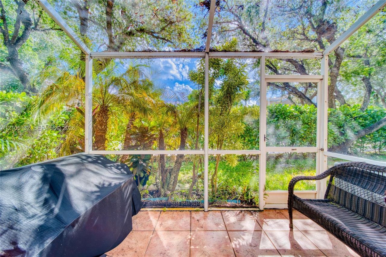 7105 Woodmont Way , Tamarac, FL 33321 Photo