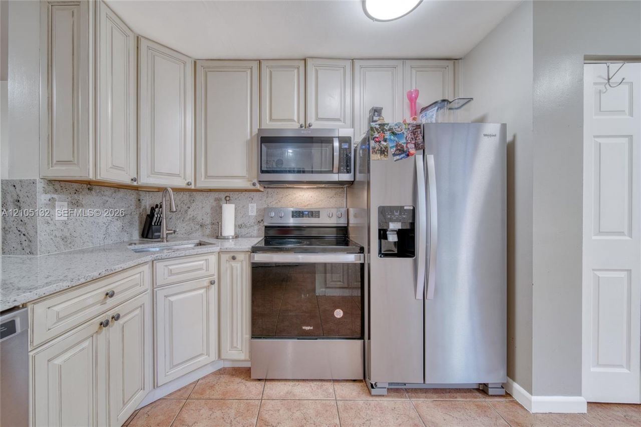 7105 Woodmont Way , Tamarac, FL 33321 Photo