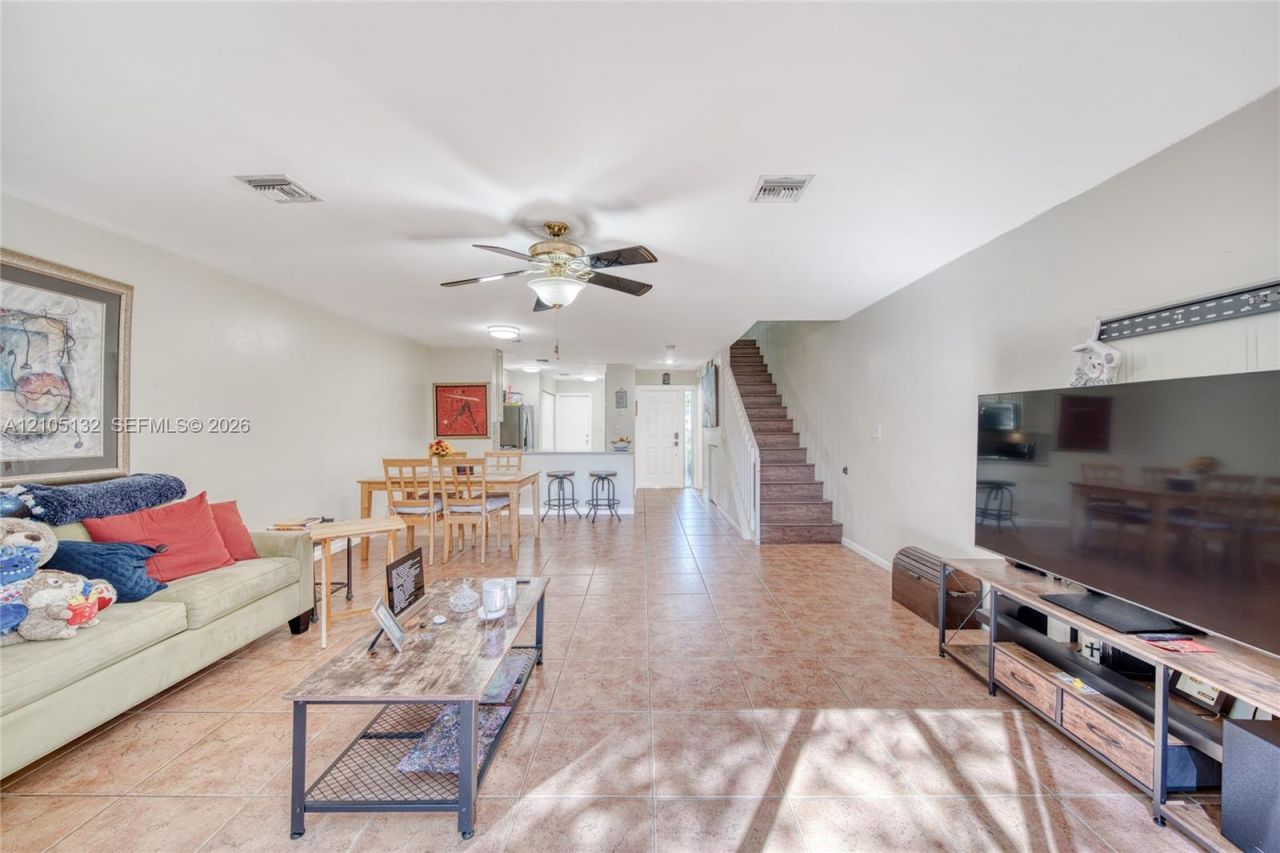 7105 Woodmont Way , Tamarac, FL 33321 Photo