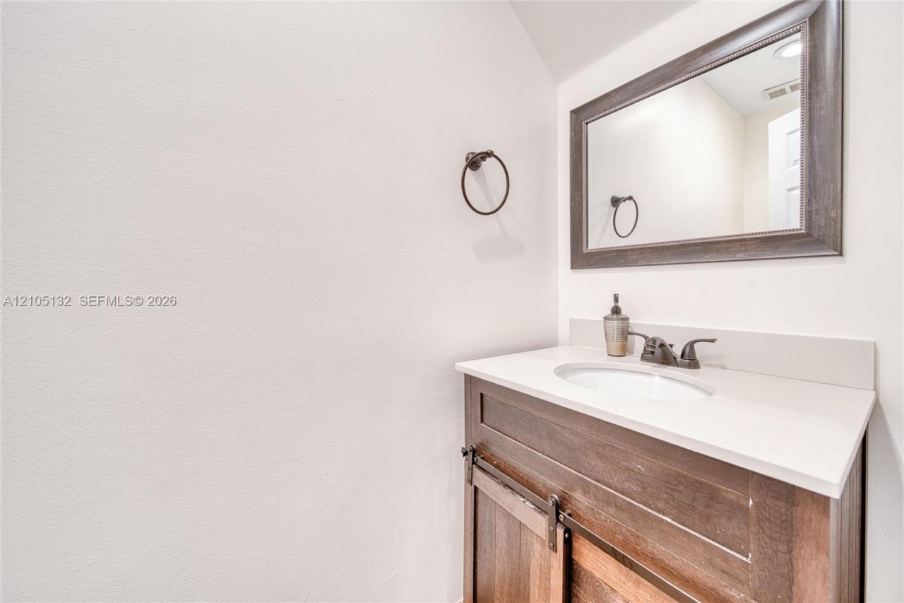 7105 Woodmont Way , Tamarac, FL 33321 Photo