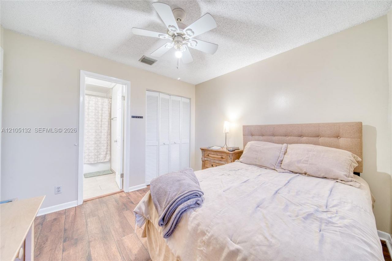 7105 Woodmont Way , Tamarac, FL 33321 Photo