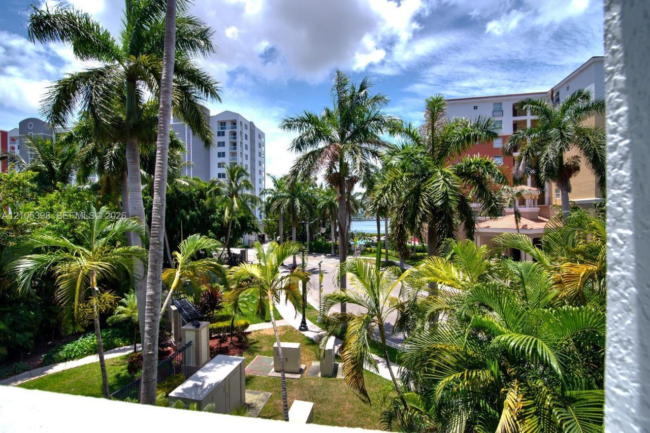 17125 N Bay Rd, Unit 3307, Sunny Isles Beach, FL 33160 Photo