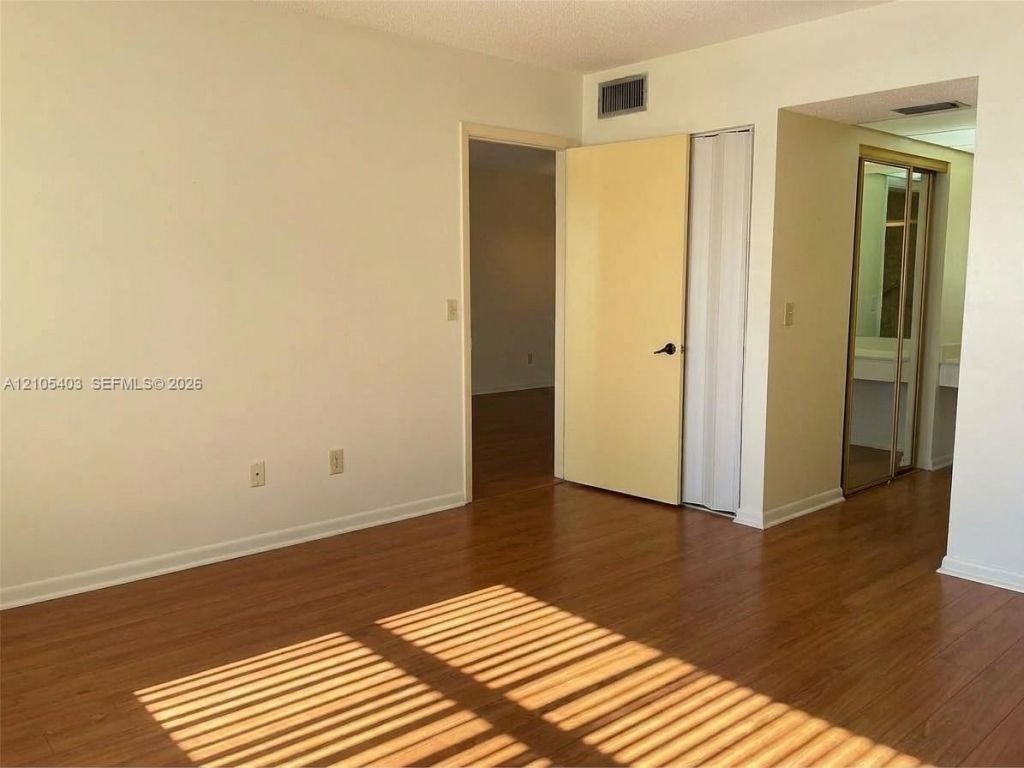 200 Ashbury Rd , Unit 203, Hollywood, FL 33024 Photo