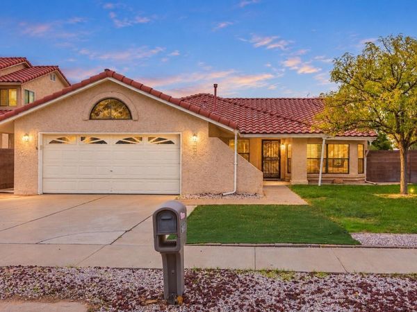 7715 Calhoun Drive NE, Albuquerque, NM 87109