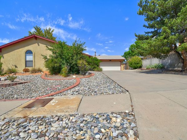 2021 Monte Largo Drive NE, Albuquerque, NM 87112