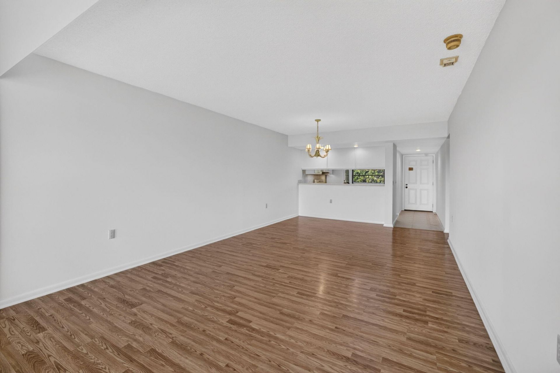 3710 Whitehall Drive, Unit 401, West Palm Beach, FL 33401 Photo