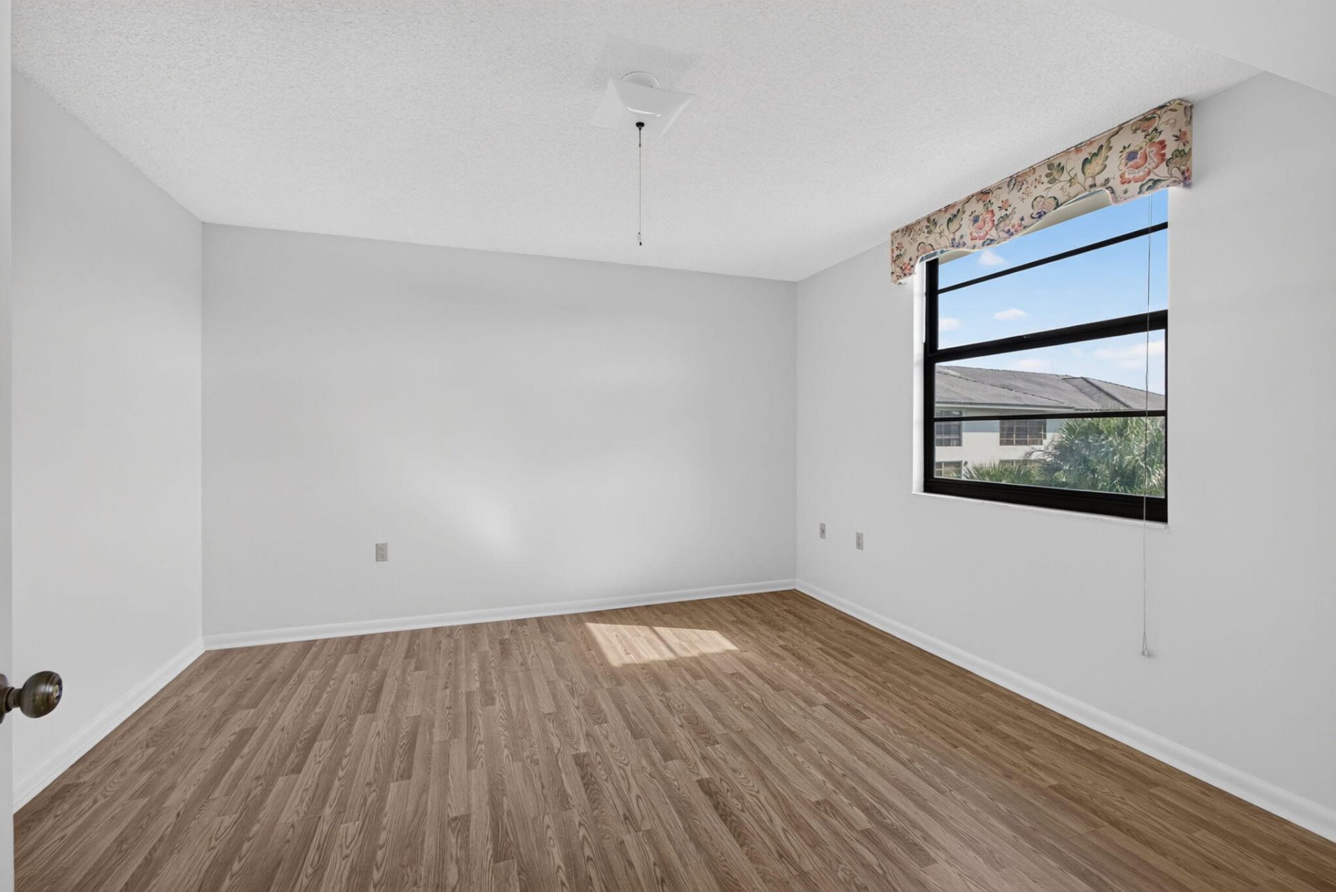 3710 Whitehall Drive, Unit 401, West Palm Beach, FL 33401 Photo