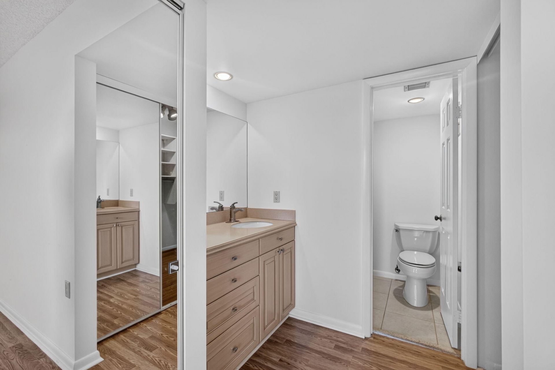 3710 Whitehall Drive, Unit 401, West Palm Beach, FL 33401 Photo