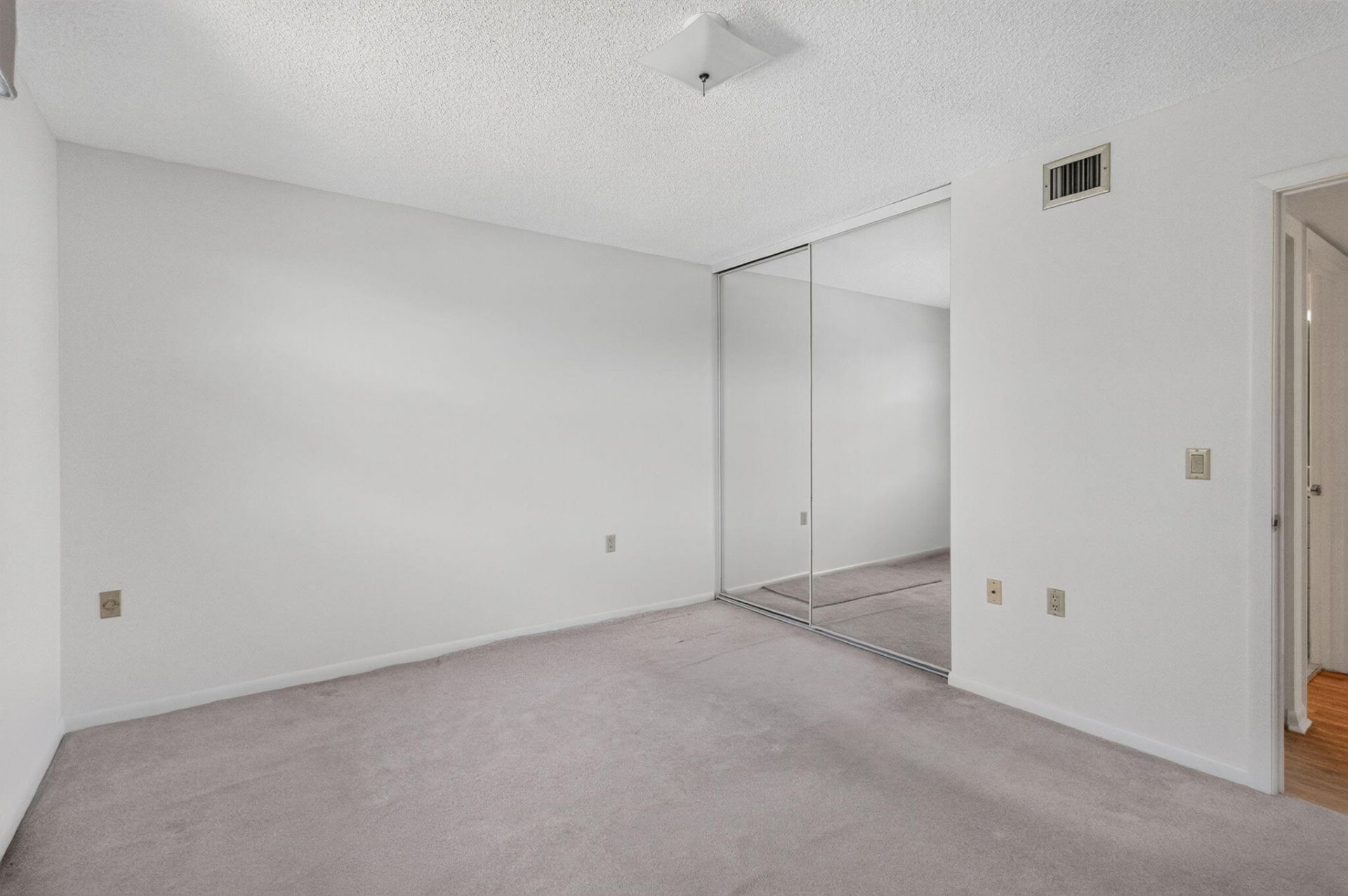 3710 Whitehall Drive, Unit 401, West Palm Beach, FL 33401 Photo