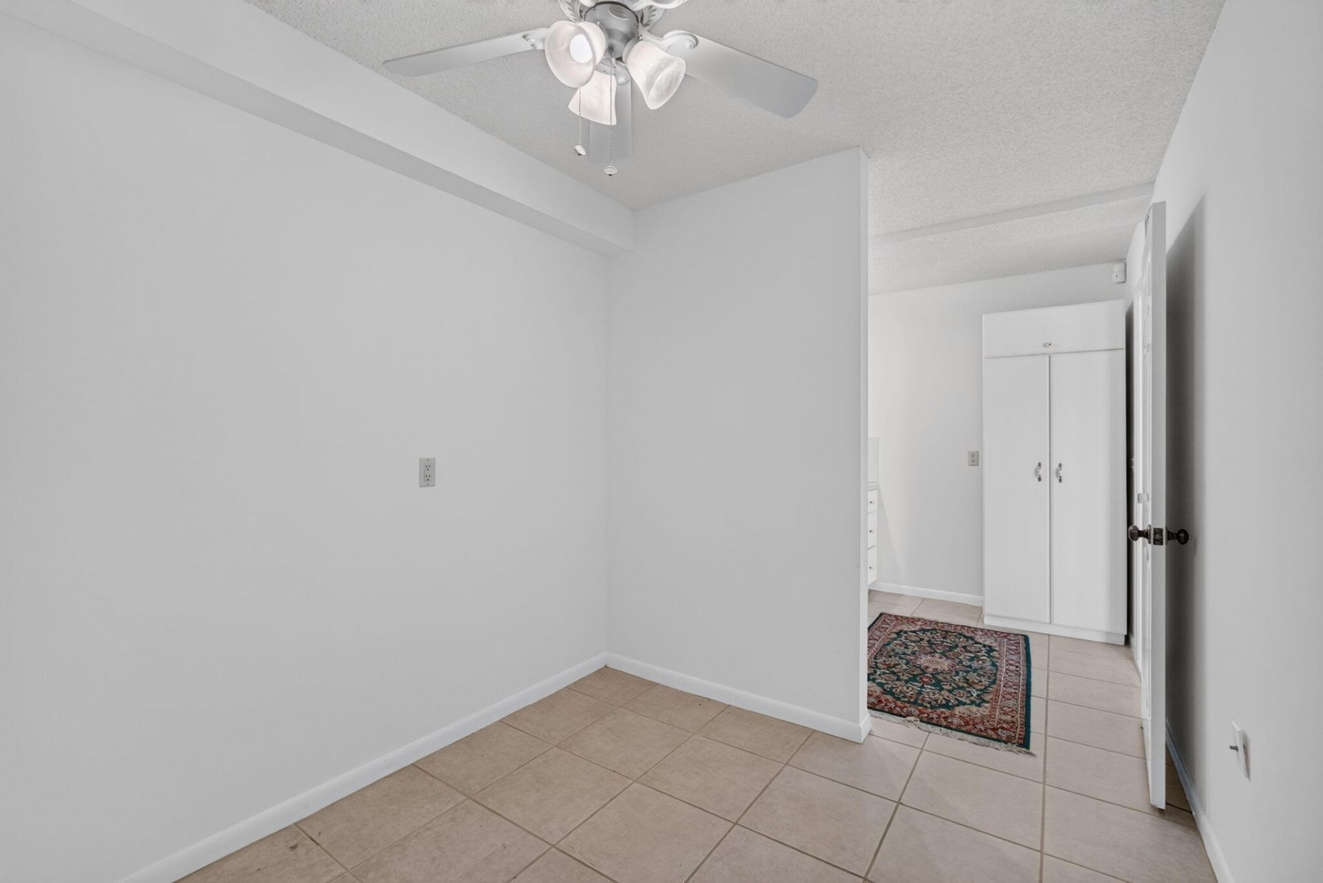 3710 Whitehall Drive, Unit 401, West Palm Beach, FL 33401 Photo