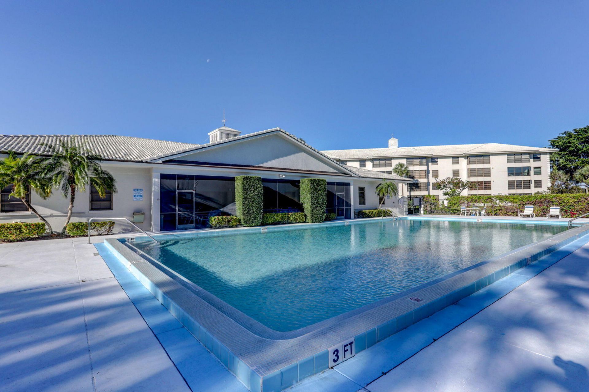 3710 Whitehall Drive, Unit 401, West Palm Beach, FL 33401 Photo