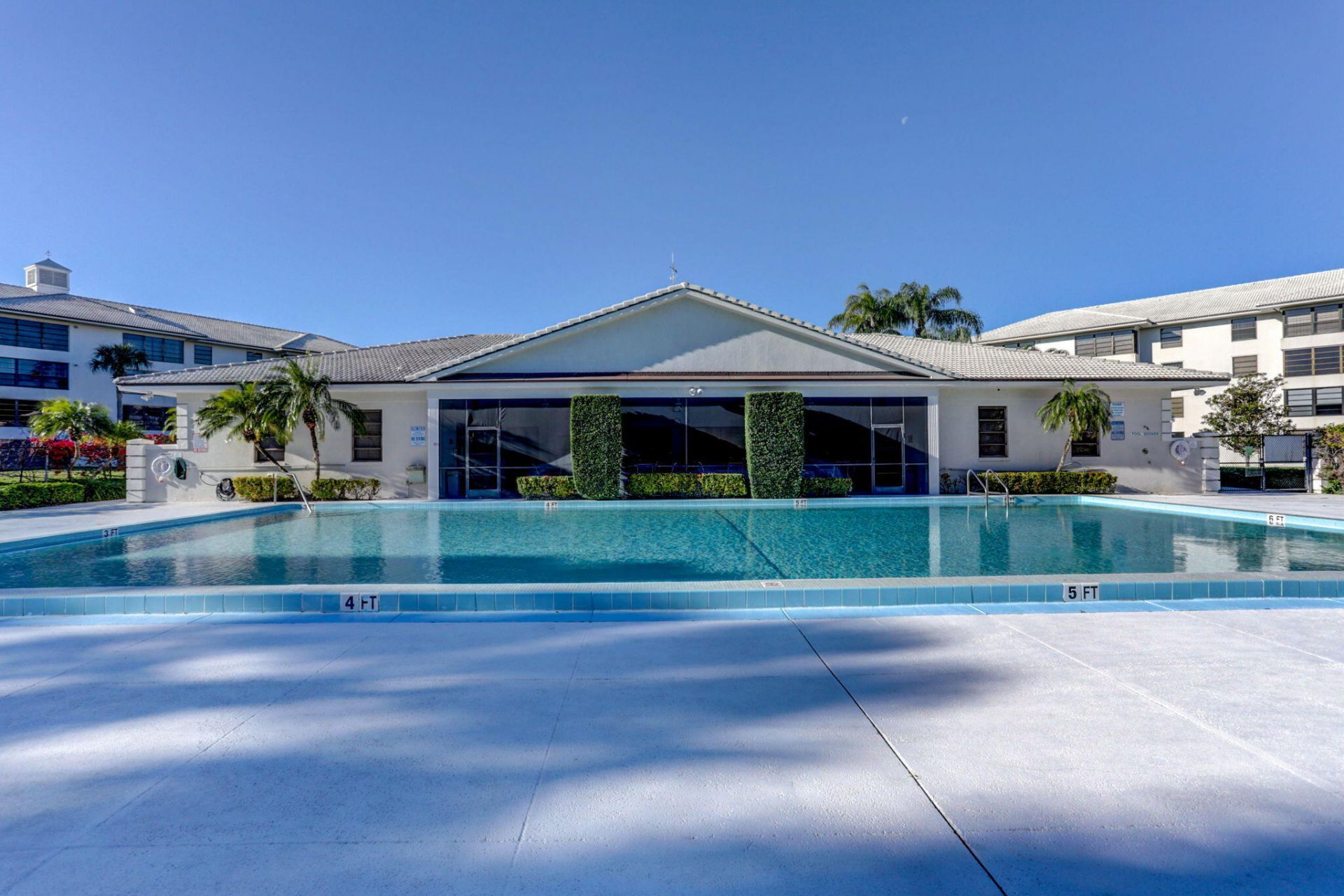 3710 Whitehall Drive, Unit 401, West Palm Beach, FL 33401 Photo