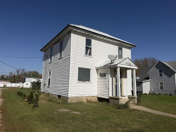 205 E Randolph St, Anthon, IA 51004