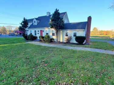 450 Oak St, Unit A, East Bridgewater, MA 02333