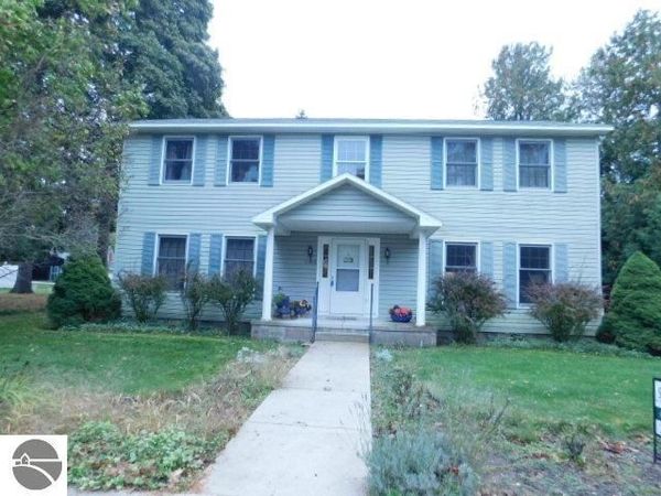 10205 Niagara Street W, Empire, MI 49630