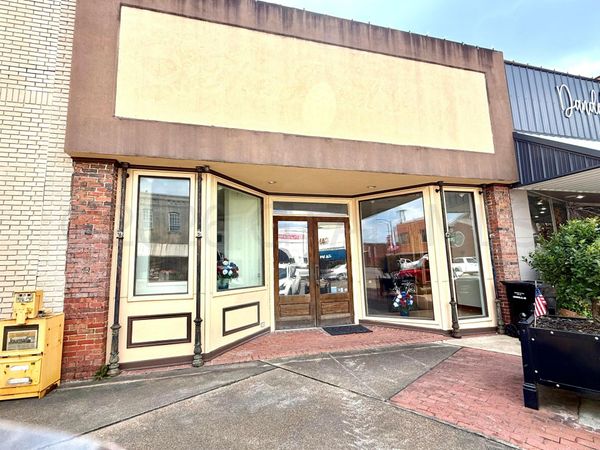 16490 W Main Street, Louisville, MS 39339