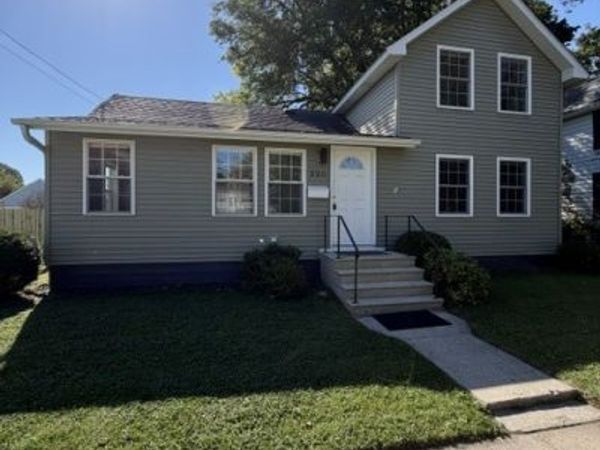320 E Elm Street , Sycamore, IL 60178