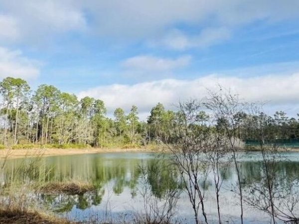 215 White Oaks Boulevard , Panama City, FL 32409