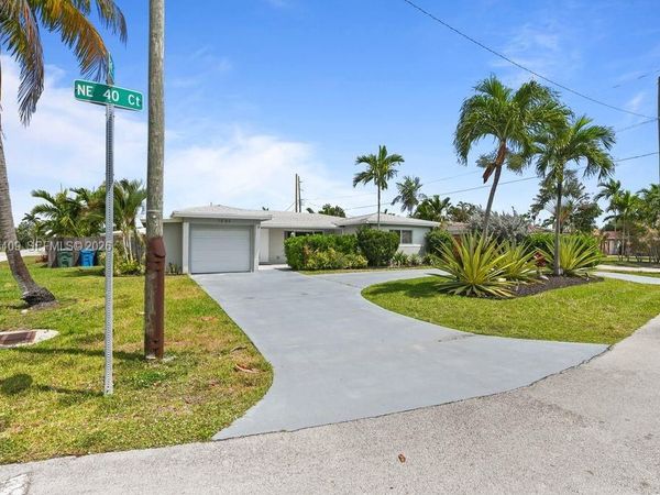 1501 NE 40th Ct , Oakland Park, FL 33334