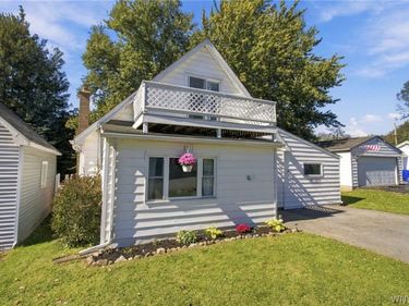 6 Fassett Avenue , Akron, NY 14001