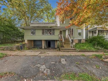 58 Genesee Street , Lockport, NY 14094