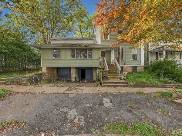 58 Genesee Street , Lockport, NY 14094