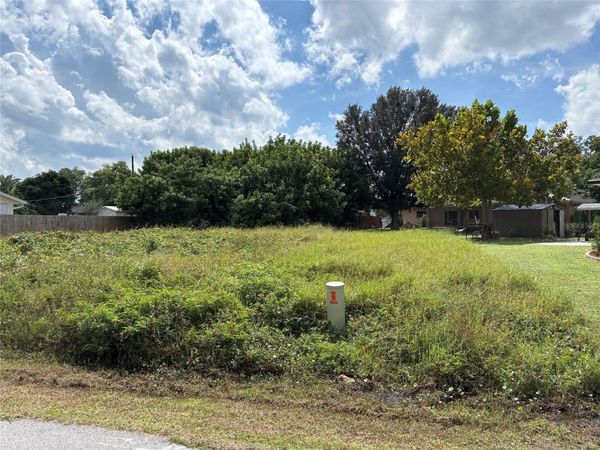 567 LAKEHURST AVENUE NW, PORT CHARLOTTE, FL 33952