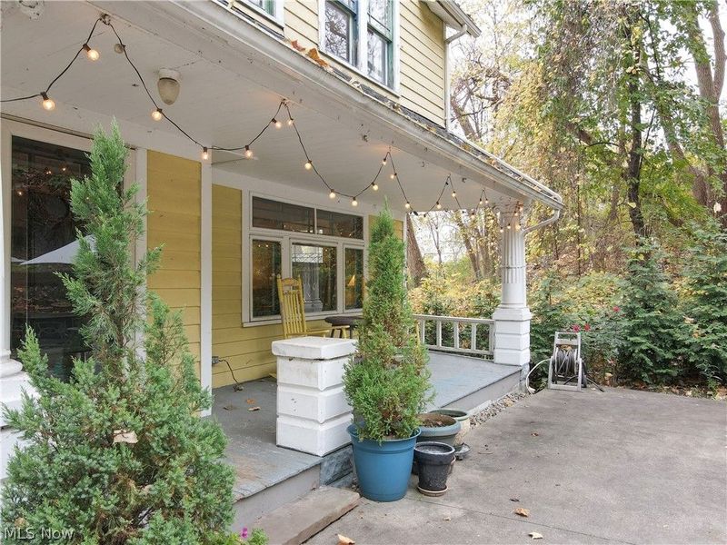 2863 W 11th Street, Cleveland, OH 44113 Photo 2