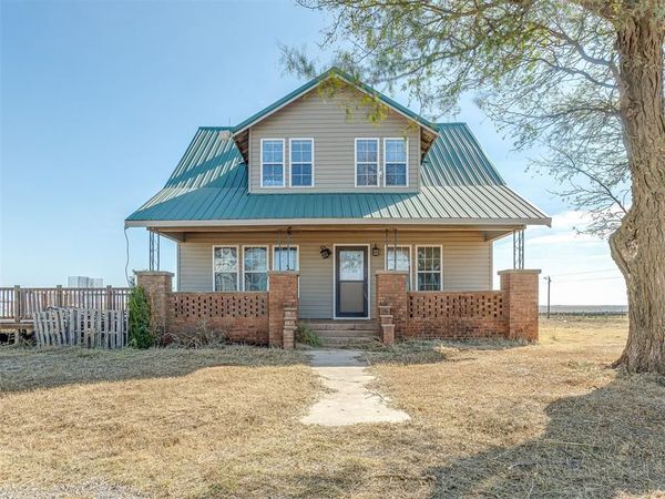 23065 E 1090 Road, Clinton, OK 73601