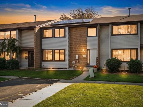 9 TWIN RIVERS DRIVE N, HIGHTSTOWN, NJ 08520