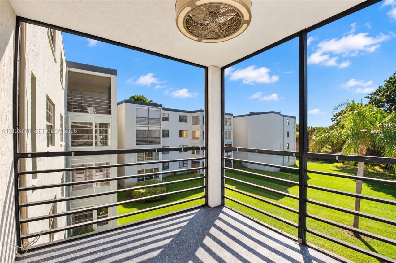 9440 SW 8th St , Unit 309, Boca Raton, FL 33428 Photo