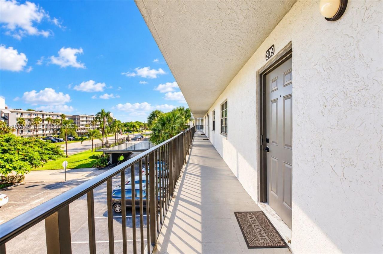 9440 SW 8th St , Unit 309, Boca Raton, FL 33428 Photo